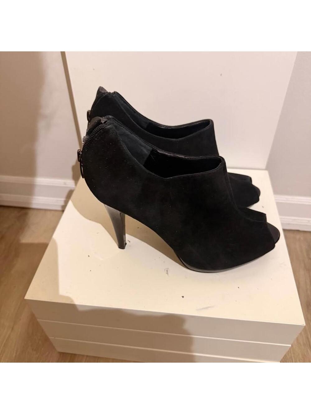 Nine West Suede Peep Toe Platform Bootie Heels Women's 7.5 Black